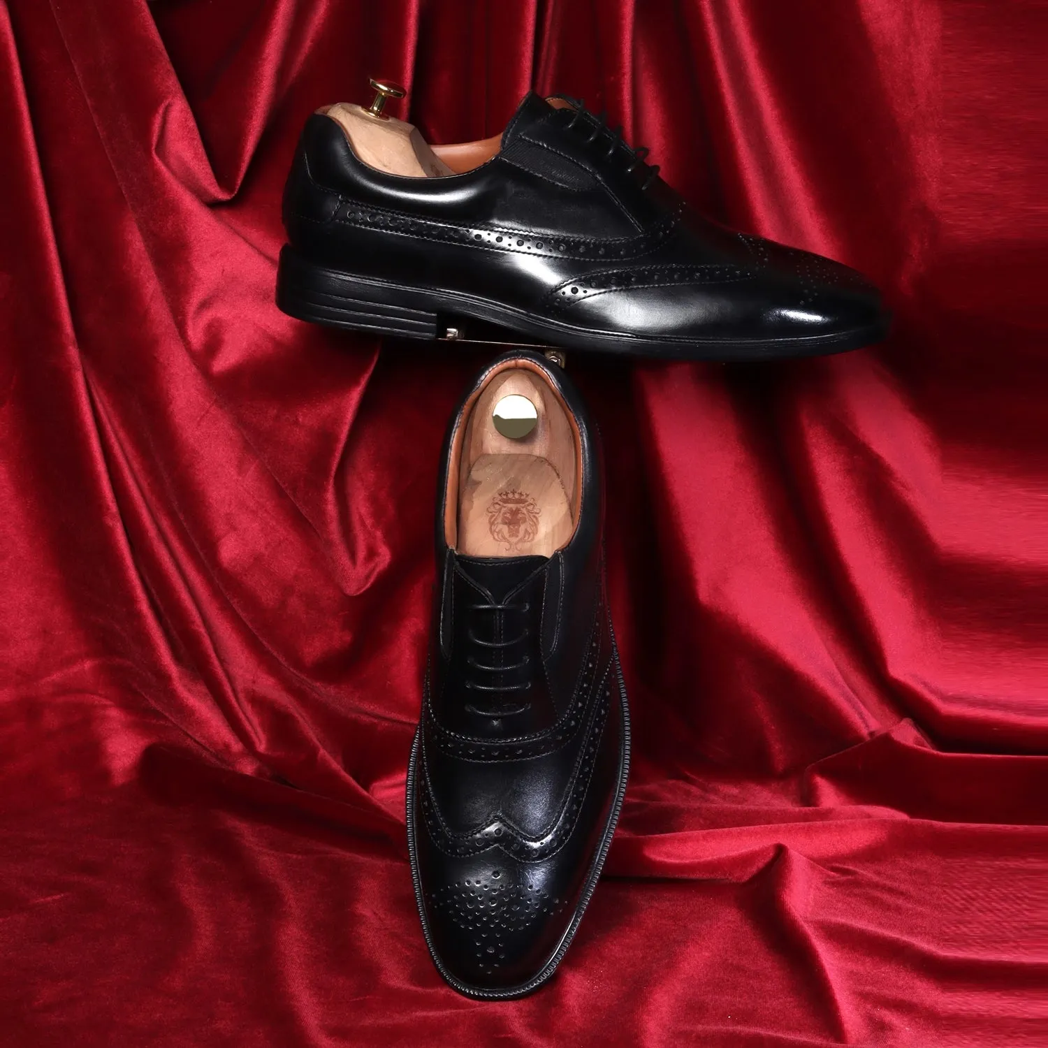 Black Leather Punching Brogue Oxford Lace-Up Shoe