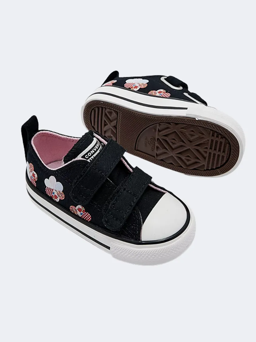 Converse Chuck Taylor All Star 2V Infant-Girls Lifestyle Shoes Black