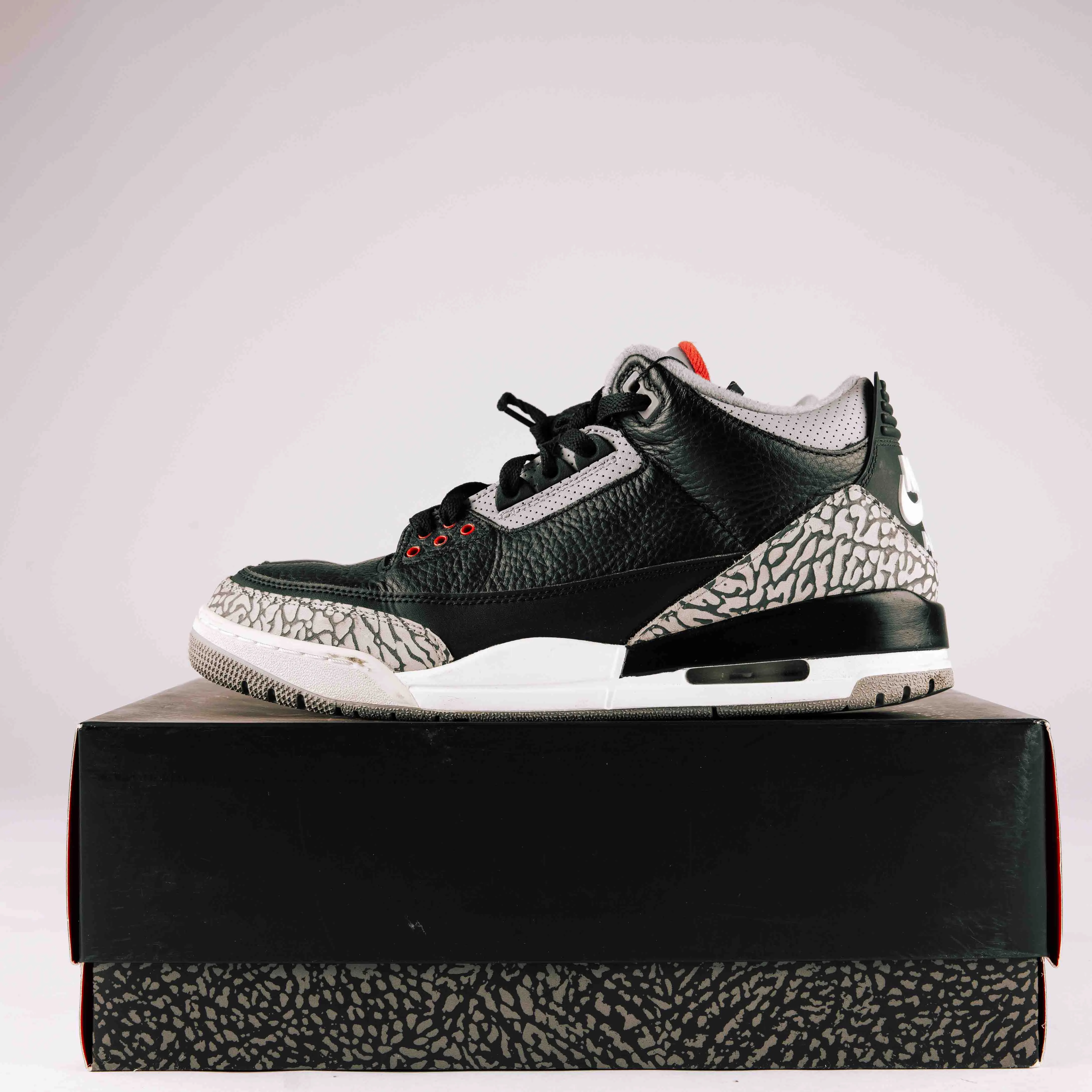 Jordan 3 Retro Black Cement (2018) - Used - 0179