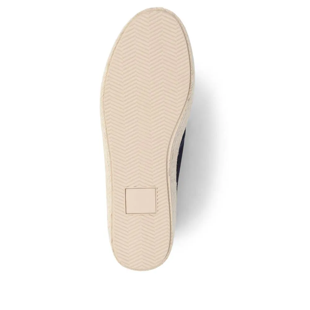 Slip-On Espadrilles - RAYLEN / 324 051