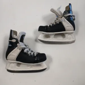 Used CCM Super Rapide 52 Junior Size 2 Hockey Skates