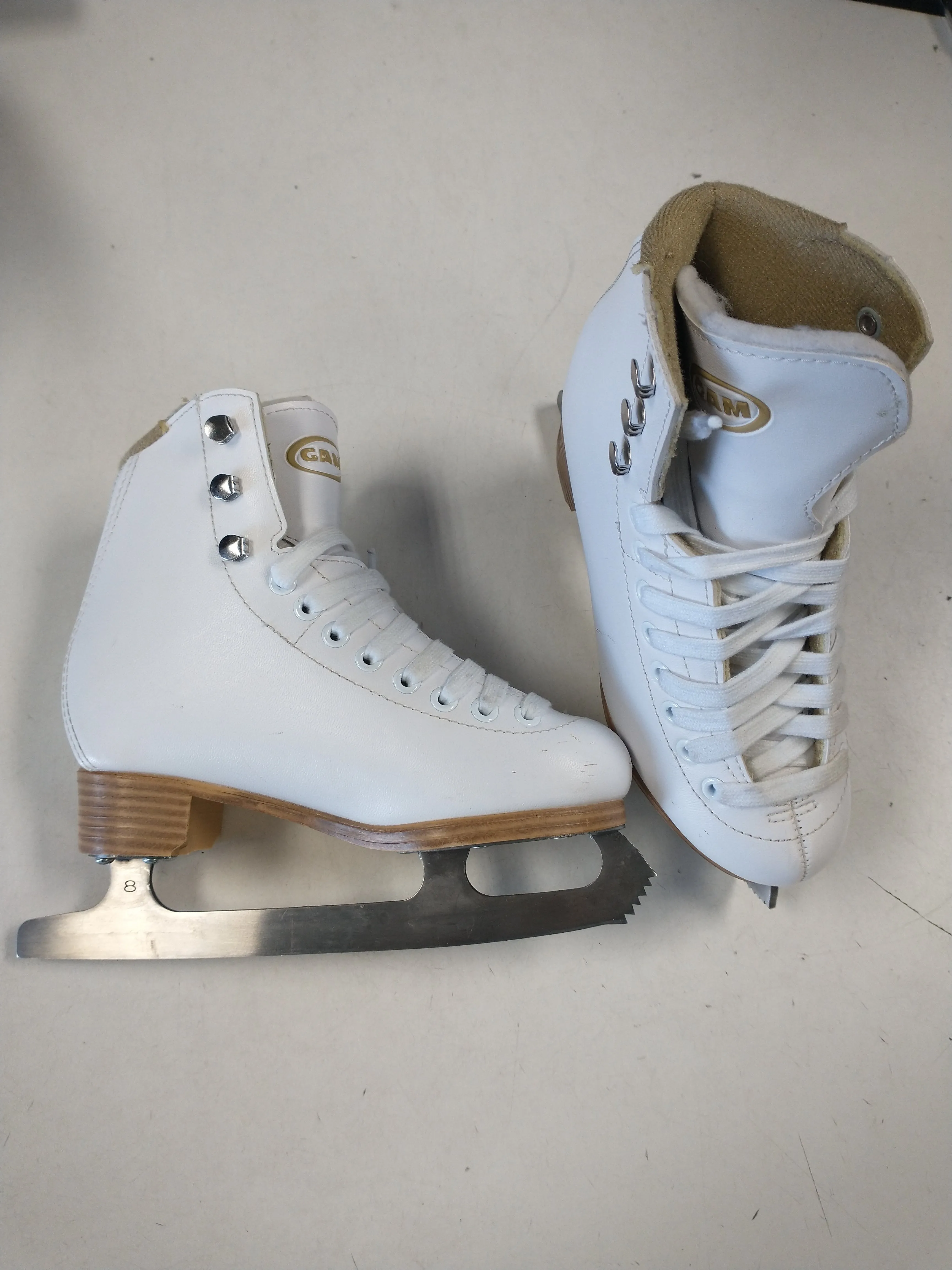 used GAM size 1 figure skates