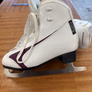 Winwell- softsided figure skatse- MSRP $120 : white purple -women-6